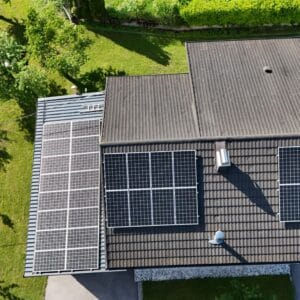 Solarna elektrana snage 12 kW, baterijski spremnik 16,36 kWh, s ugradnjom i garancijom od 10 godina